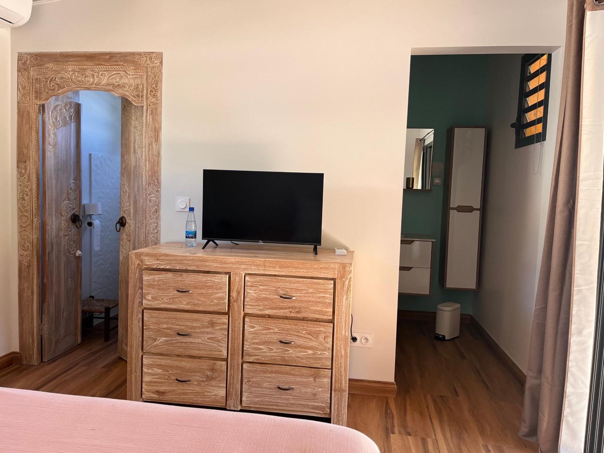 Bungalow Leu Gadiamb سان لوي المظهر الخارجي الصورة